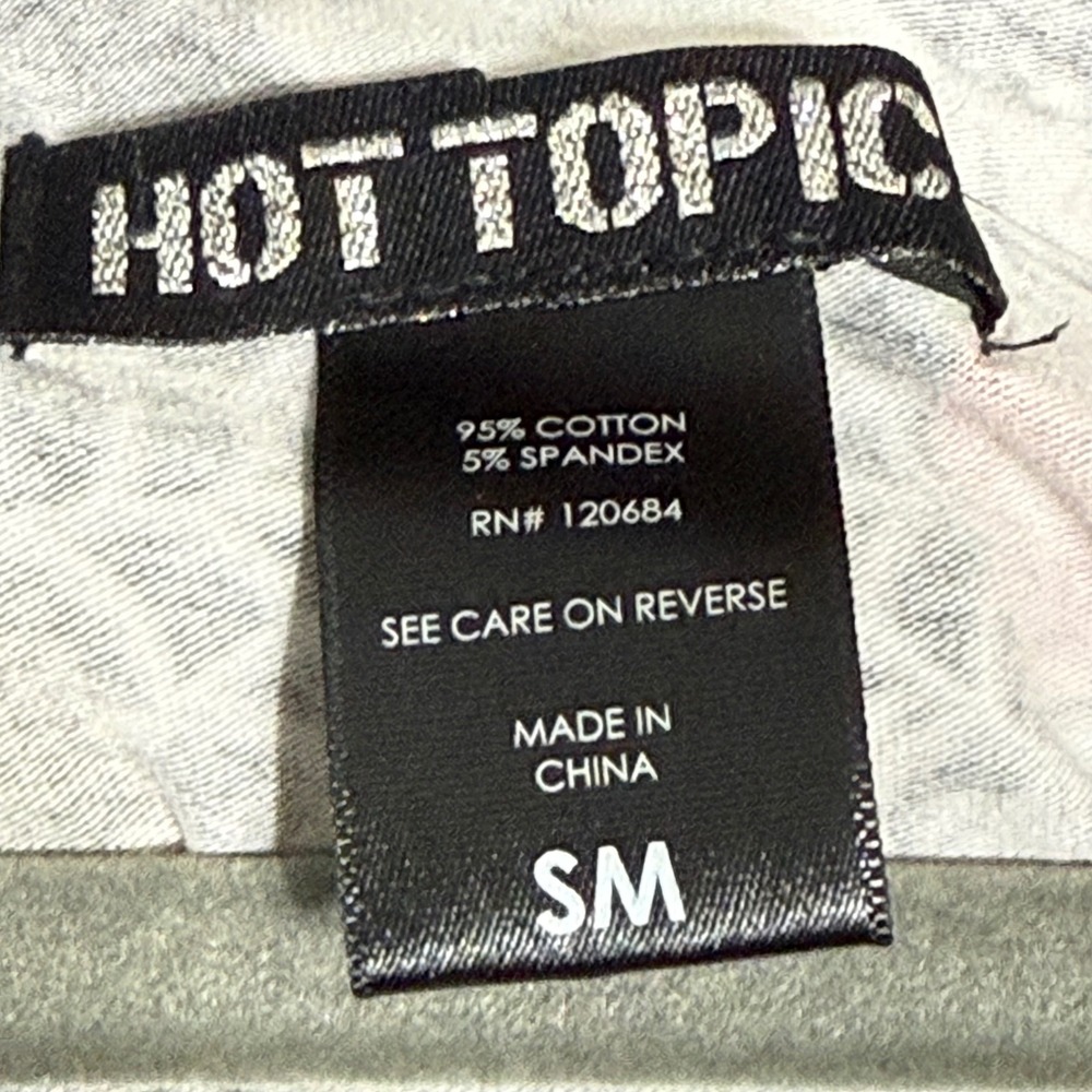 Hot Topic Womens Sz-Small Skull Rose Tie Front Tank Top Black Red Retro Goth NEW - Picture 3 of 12